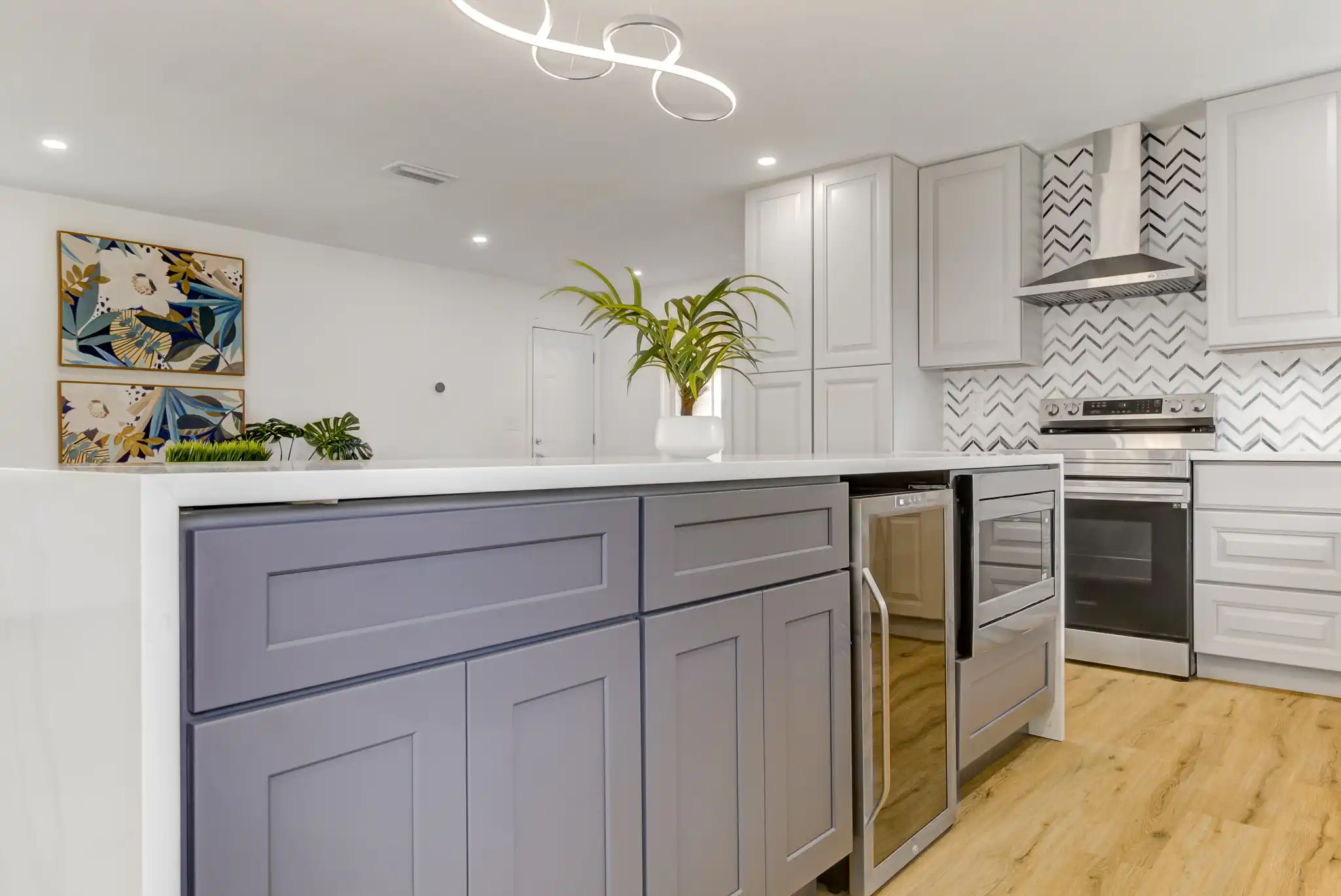116 Sunset Kitchen After — Full View